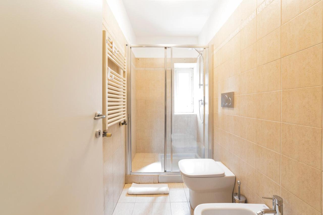 מילאנו Roomy Apartment Close To Subway M5! מראה חיצוני תמונה